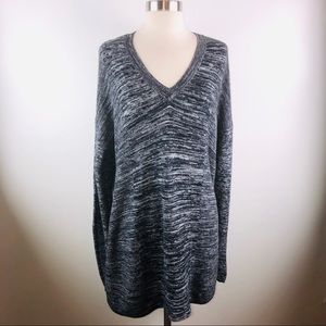 Ellen Tracy Black and Grey Sweater
